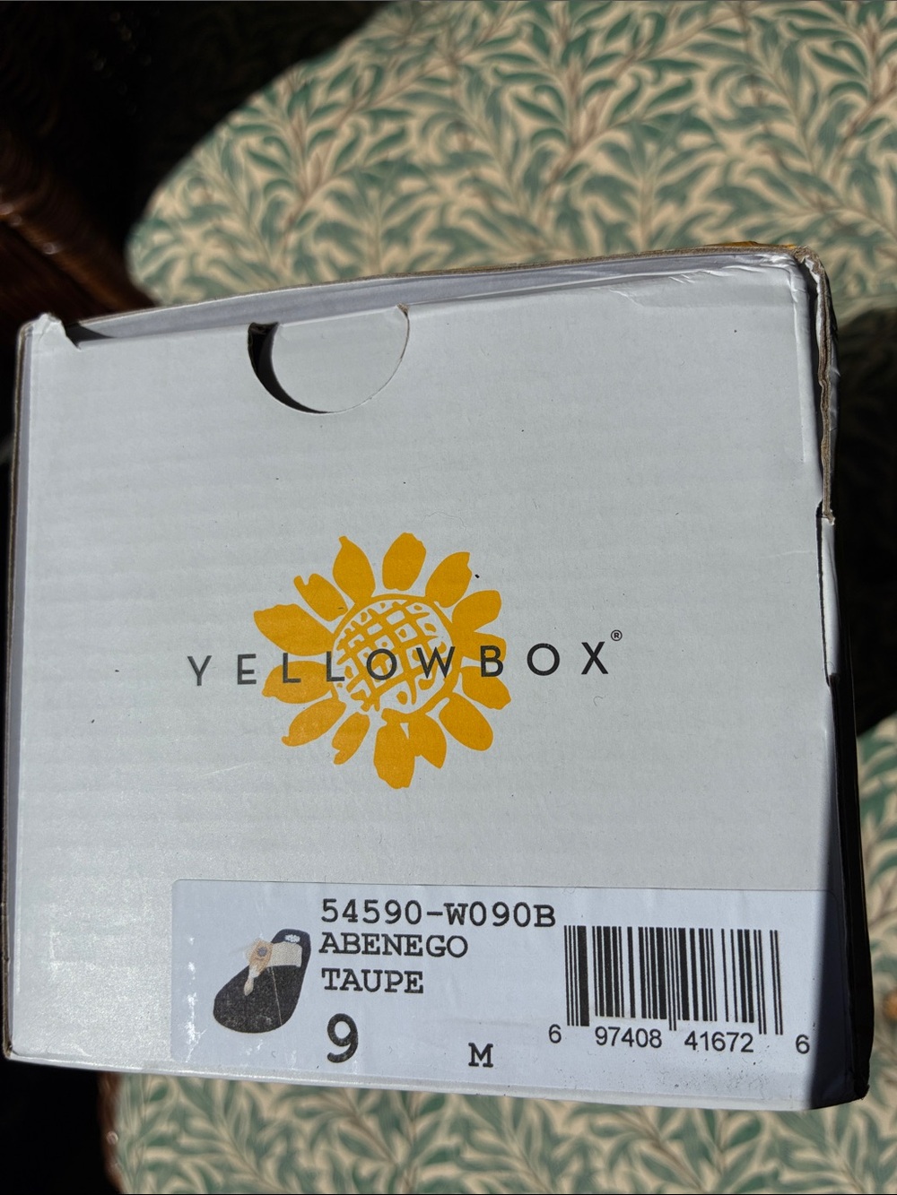 NEW! Y E L L O W B O X 🌻 sz 9 Women’s ABENEGO TAUPE Flip Flop Sandals! 🌻 - Picture 6 of 6